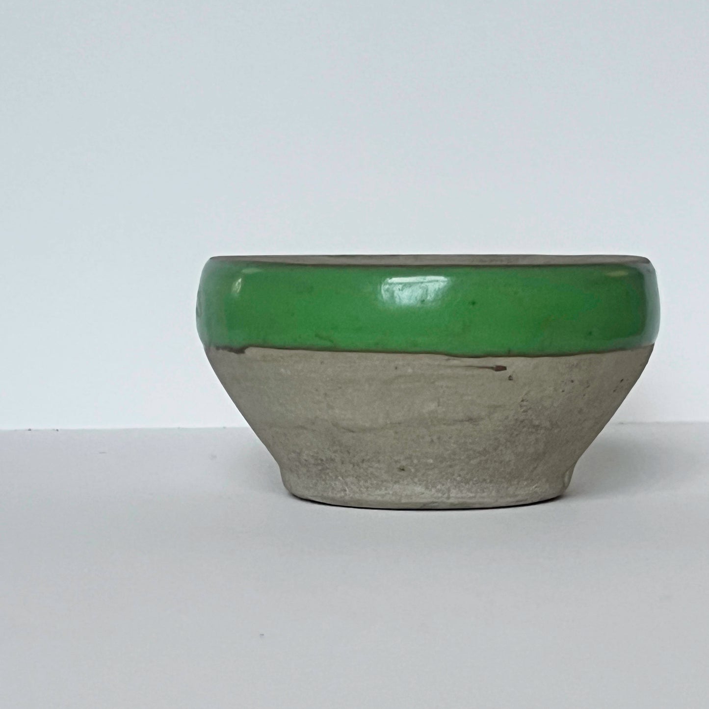 ANTIQUE CERAMIC BOWL/CACHEPOT