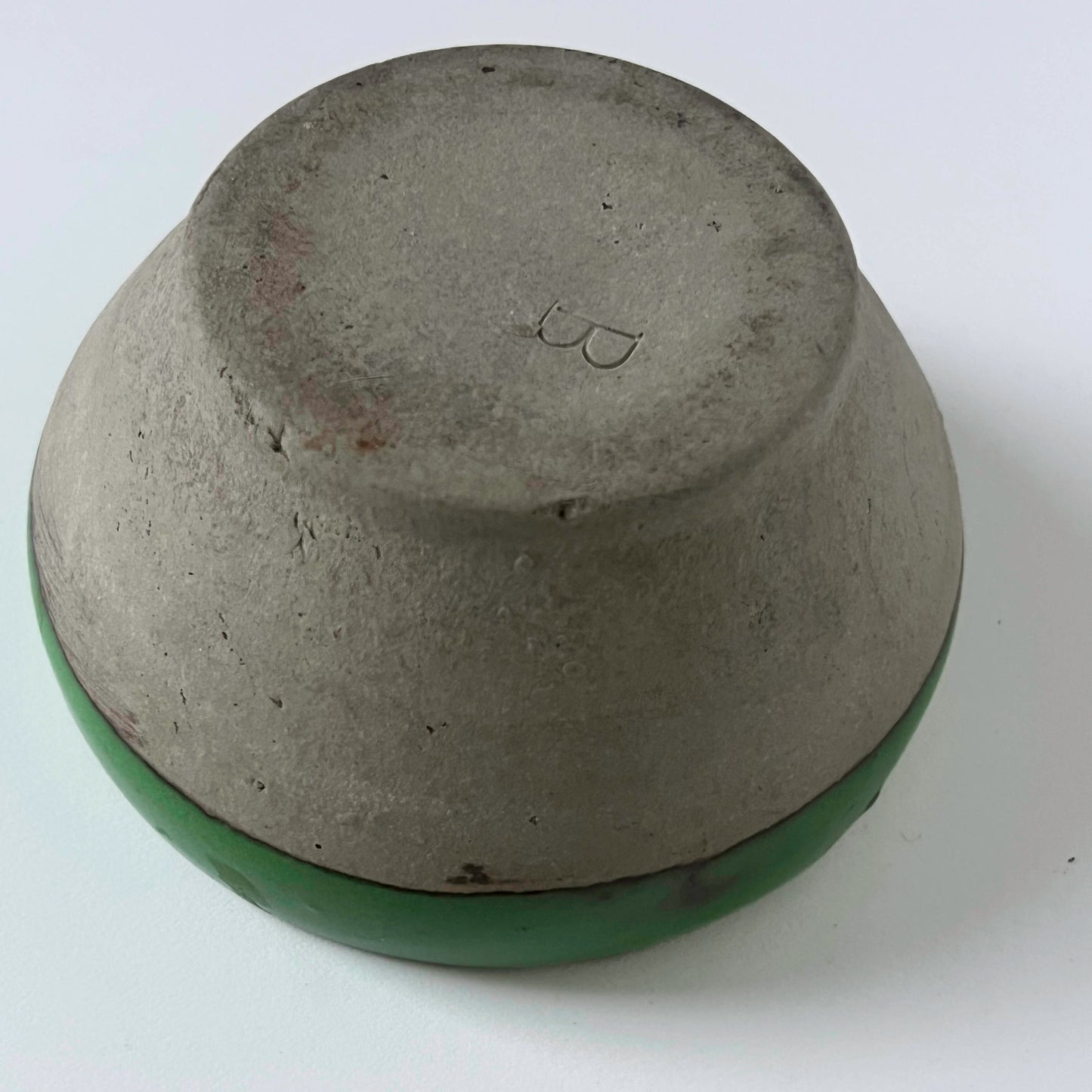 ANTIQUE CERAMIC BOWL/CACHEPOT