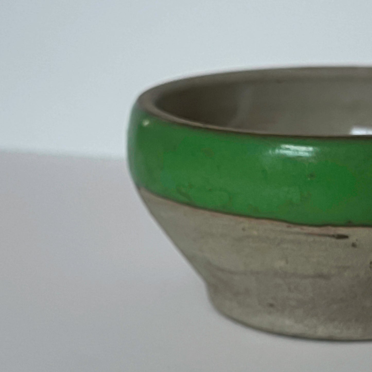 ANTIQUE CERAMIC BOWL/CACHEPOT